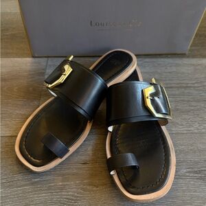 Louise et Cie Black & Gold Altan Leather Toe Buckle Sandals Size 9.5